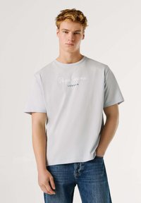 Футболка Футболка