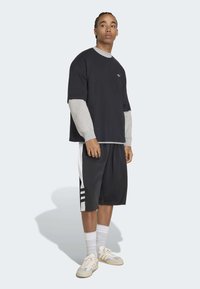 Футболка Футболка