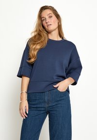 Майка с рукавом три четверти