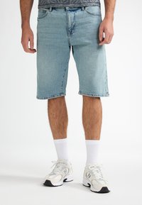 Шорты Шорты