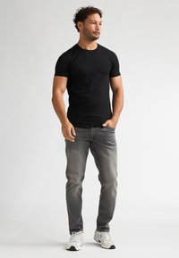 Футболка Футболка