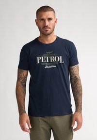 Футболка Футболка