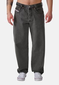 Прямые джинсы Прямые джинсы