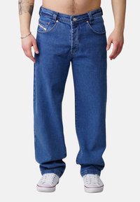 Прямые джинсы Прямые джинсы