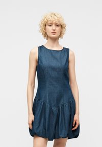 Джинсовое платье