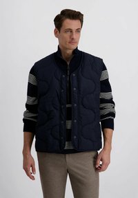 Жилет Жилет