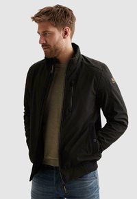 Куртка бомбер