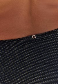 Низ от бикини