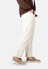 Ботинки на шнуровке