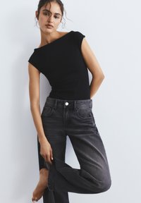 Топ на одно плечо Топ на одно плечо