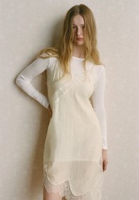 Платье Платье