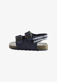 Сандалии Сандалии