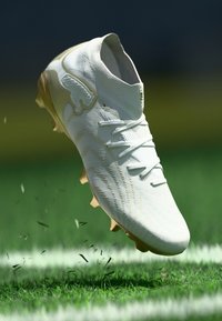 Футбольные бутсы