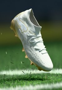 Футбольные бутсы