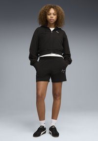 Шорты Шорты