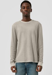 Лонгслив Лонгслив