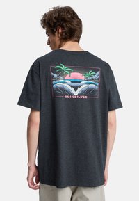 Спортивная майка