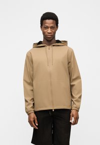 Куртка-дождевик