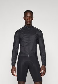 Спортивная куртка