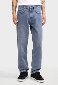 Прямые джинсы Прямые джинсы