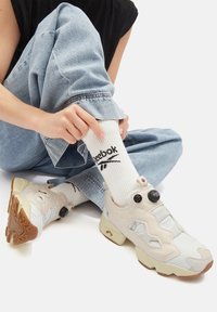 Тренировочные кроссовки