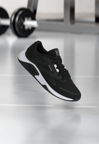 Тренировочные кроссовки Тренировочные кроссовки