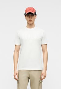 Футболка Футболка