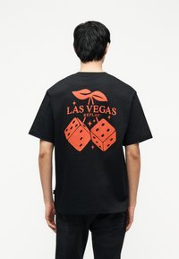 Футболка Футболка