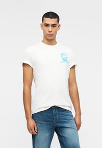 Футболка Футболка