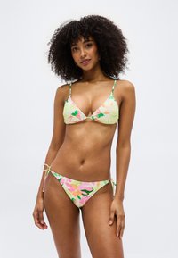 Бикини Бикини