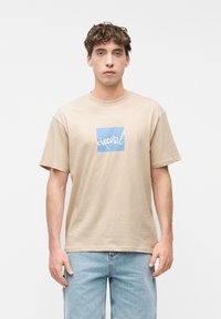 Футболка Футболка