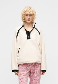 Флисовая куртка