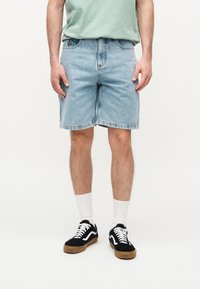 Шорты Шорты