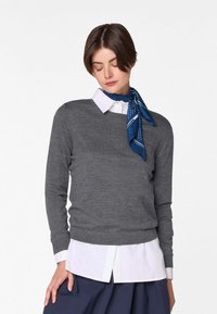 Пуловер Пуловер