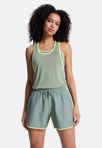 Шорты Шорты