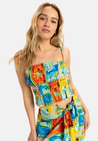 Топ на бретельках Топ на бретельках