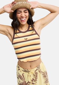 Спортивный топ Спортивный топ