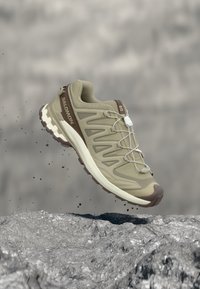 Кроссовки Кроссовки