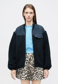 Флисовая куртка