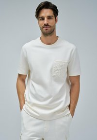 Футболка Футболка