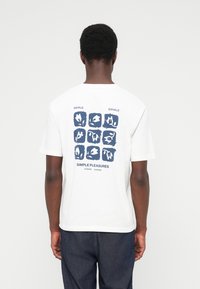 Футболка Футболка