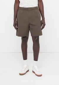 Шорты Шорты