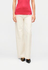 Джинсы Джинсы