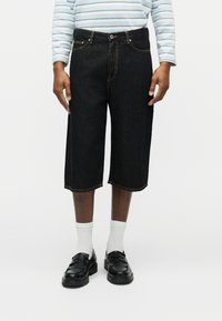 Шорты Шорты