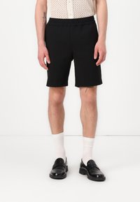 Шорты Шорты