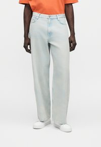 Прямые джинсы Прямые джинсы