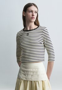 Майка с рукавом три четверти