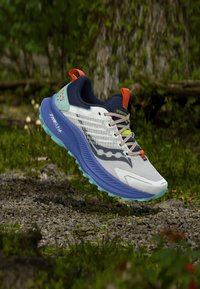 Беговые кроссовки