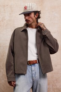 Куртка бомбер