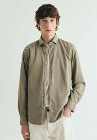 Рубашка Рубашка